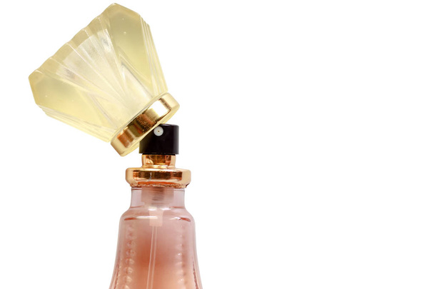 Parfum fles geïsoleerd op witte achtergrond - Foto, afbeelding