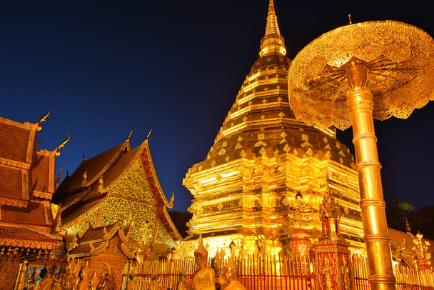 Ναό Wat Phra ότι Doi Suthep στην επαρχία Τσιάνγκ Μάι, Ταϊλάνδη - Φωτογραφία, εικόνα