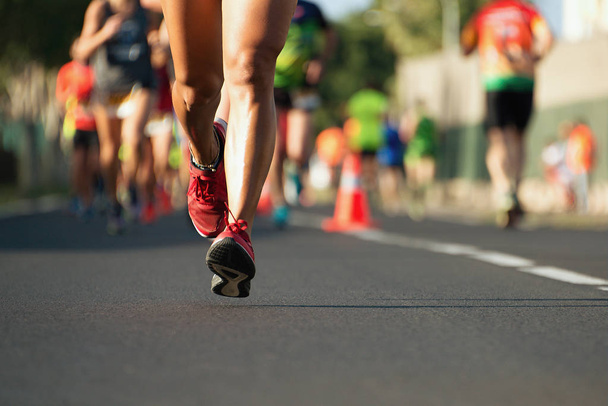 Maraton běží ve světle večera - Fotografie, Obrázek