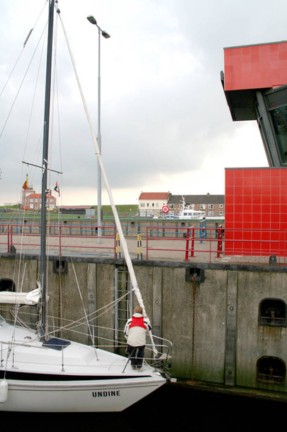 Sea sluice to lock incoming and outgoing ships - Fotó, kép