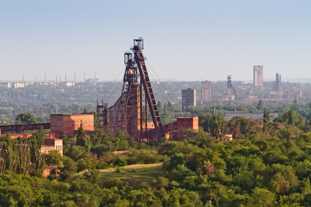 Βιομηχανική άποψη των ορυχείων μεταλλεύματος σιδήρου. Krivoy Rog Ουκρανία - Φωτογραφία, εικόνα