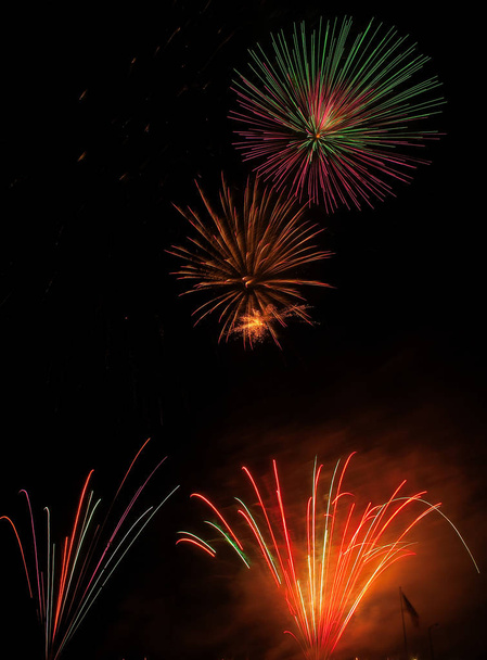 A huge Display of Fireworks at the Sioux Falls Fairgrounds during a Convention - Φωτογραφία, εικόνα
