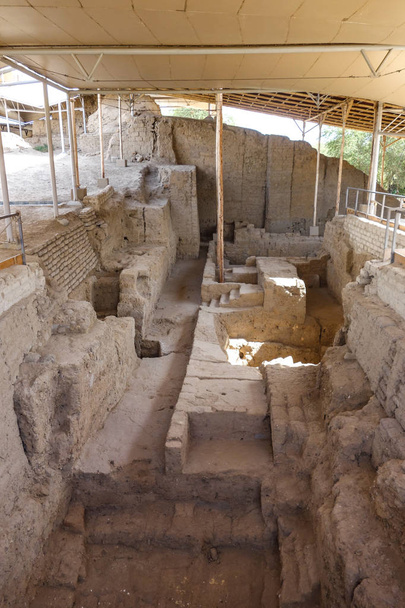 ワカ ラジャダ、シパン主の王の墓。チクラヨ、Pe - 写真・画像