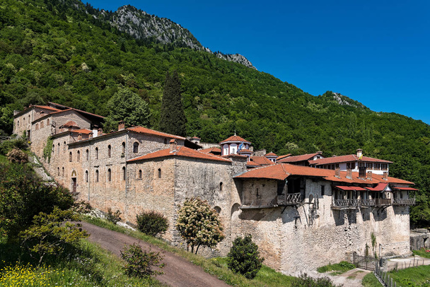 El histórico Monasterio de San Vissarión en Tesalia, Grecia
 - Foto, Imagen