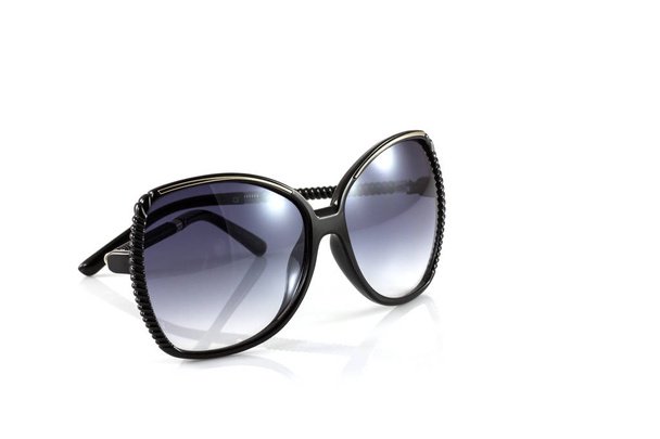 Zwarte mode zonnebril isoleren op wit - Foto, afbeelding