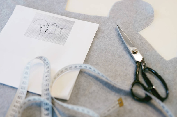 Tailors Tools On Tailor's Table  - Valokuva, kuva