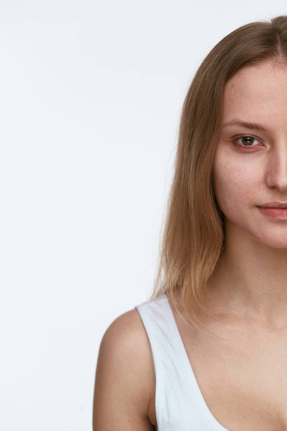 Young Woman Without Makeup - Foto, immagini