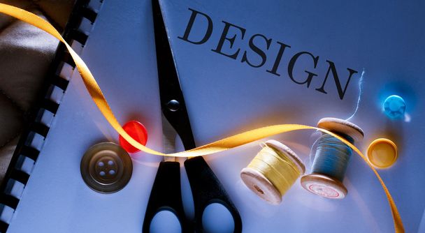 Design project idea with thread bobbin, scissors and buttons - Fotoğraf, Görsel