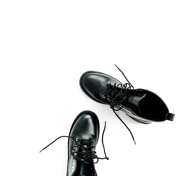 Femme mode plat laïc, concept de vue de dessus. Chaussures noires
. - Photo, image