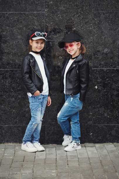 stylish funny little girls on the street - Foto, Imagen