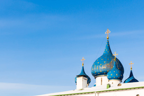 coupole de la cathédrale de la Nativité dans la ville de Suzdal
 - Photo, image