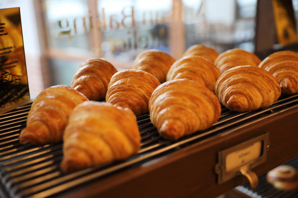 pékség bolt croissant - Fotó, kép