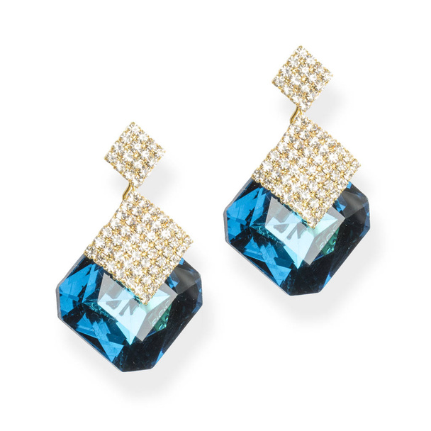 orecchini in oro con grandi pietre blu isolate su bianco
 - Foto, immagini