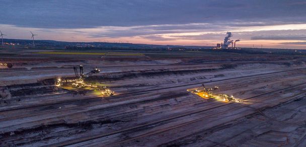 Carbón marrón aéreo a cielo abierto Paisaje Inden Alemania RWE Haevy Power Industry
 - Foto, imagen