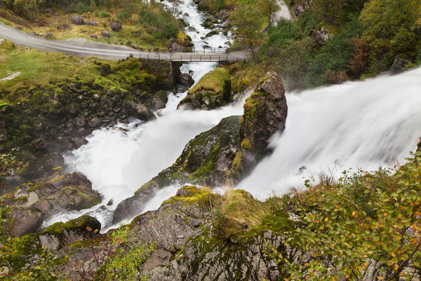 Wodospad Kleivafossen z góry - Zdjęcie, obraz