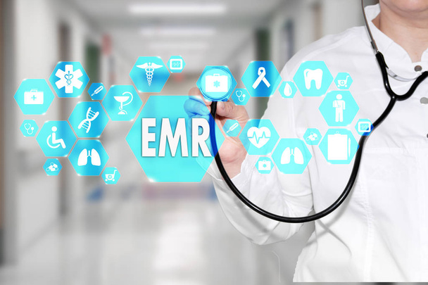Registros médicos electrónicos. EMR en la pantalla táctil con medicin
 - Foto, imagen