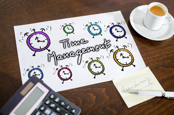 Concepto de gestión del tiempo en un documento
 - Foto, Imagen