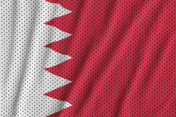 Bahrain Flagge auf einem Polyester Nylon Sportswear Mesh-Gewebe gedruckt - Foto, Bild