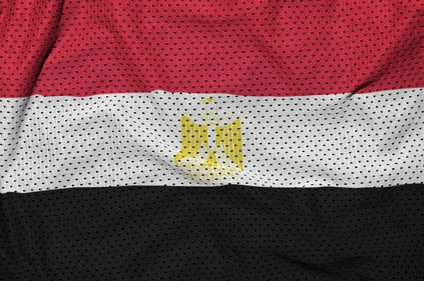 Vlag van Egypte afgedrukt op een polyester nylon sportkleding netweefsel met sommige plooien - Foto, afbeelding