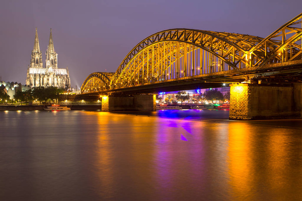 Most Hohenzollernów i katedry w Kolonii, Kolonia, Niemcy - Zdjęcie, obraz