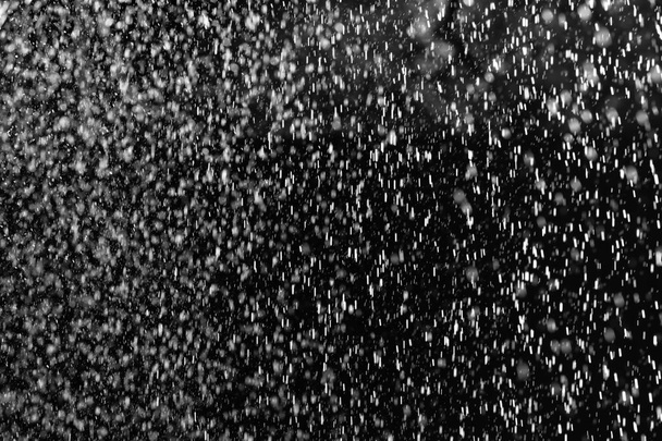 gotas de agua sobre fondo negro - Foto, Imagen