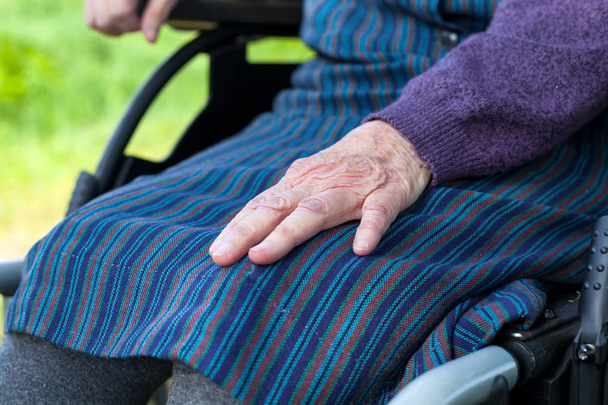 Elderly disabled woman - Foto, Bild
