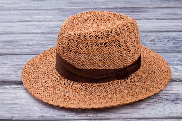 Sombrero de paja marrón, primer plano
. - Foto, imagen