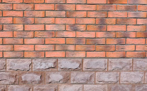Brickwork in the construction of the house red-brown brick. - Fotoğraf, Görsel