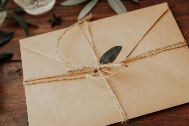 How to make Wedding Invitation. Rustic Diy concept. Handmade handcrafted items Flat lay - Foto, Bild