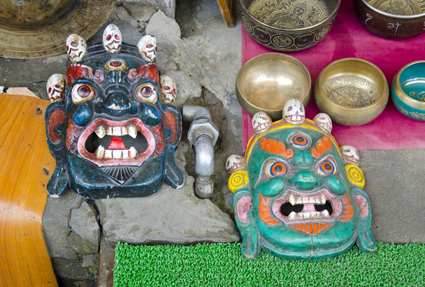 Máscaras budistas de tibetano em Dharamsala, Índia
 - Foto, Imagem