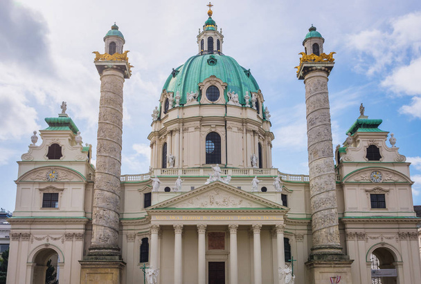 iglesia en Viena
 - Foto, Imagen