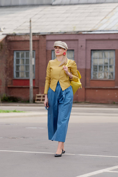 Lady walking at industrial area - Zdjęcie, obraz
