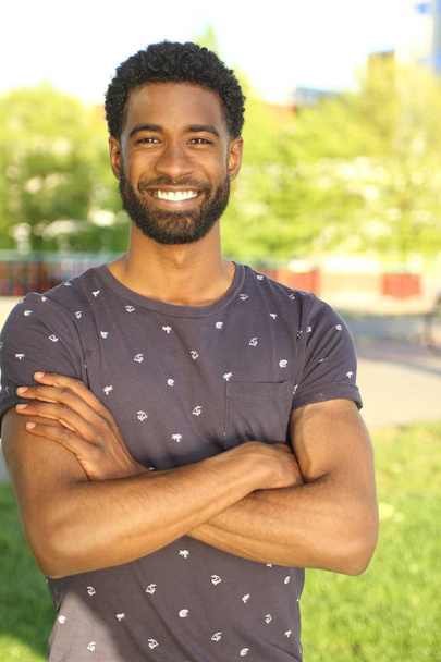 Beautiful happy afro-american man outside - Fotoğraf, Görsel