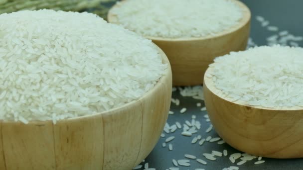 rauwe rijst in houten kom, video  - Video