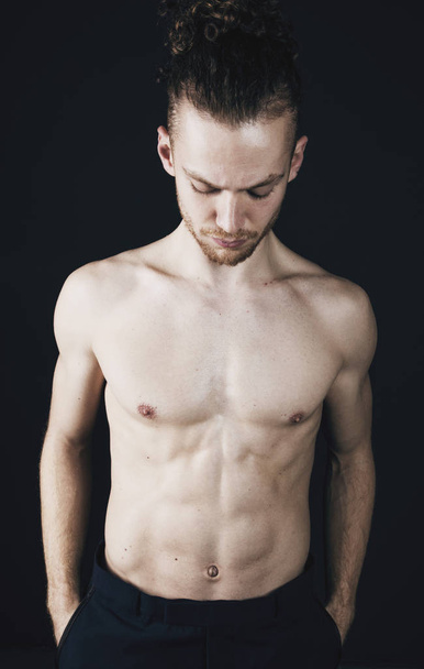 Young ginger topless man studio portrait - Фото, зображення