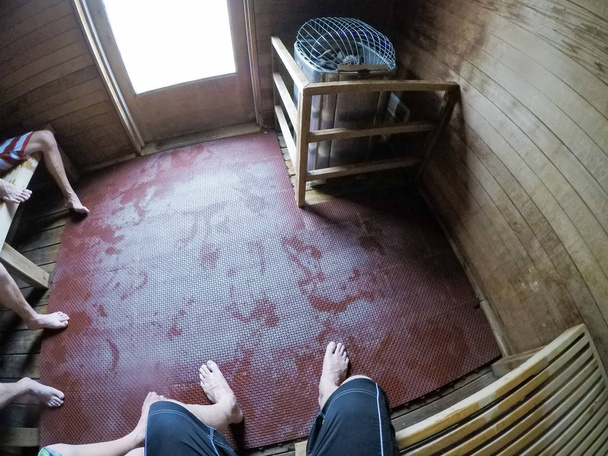 dentro da velha sauna seca relaxante
 - Foto, Imagem
