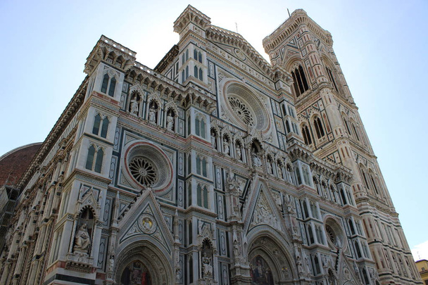Beautiful Florence Cathedral and the clear sky - Φωτογραφία, εικόνα