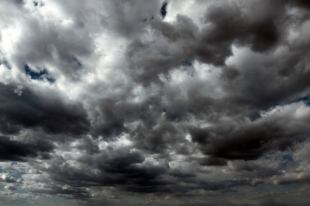 Bellissimo cielo tempesta con nuvole
 - Foto, immagini