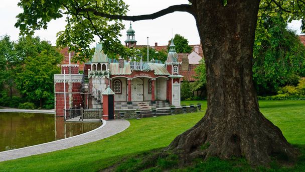 Odense, Dania - 26 czerwca 2012: Anderson Fairy Tale zamek - Zdjęcie, obraz