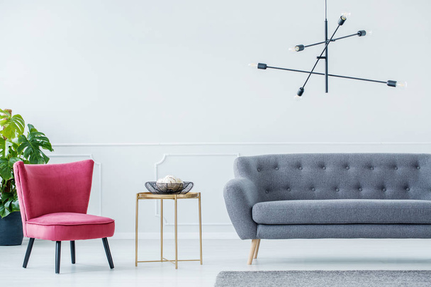 Elegant room with sofa - Foto, Bild