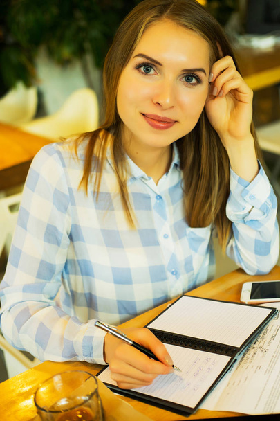 business and people concept: business woman working planning concept - Zdjęcie, obraz