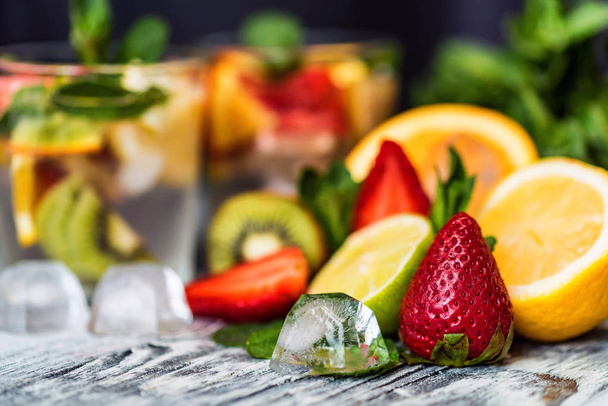 Homemade lemonade with fruit and mint - Photo, Image
