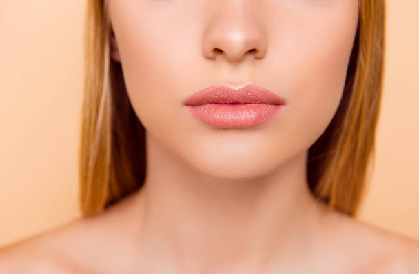 Close up cropped half face portrait of attractive, nude, natural - 写真・画像