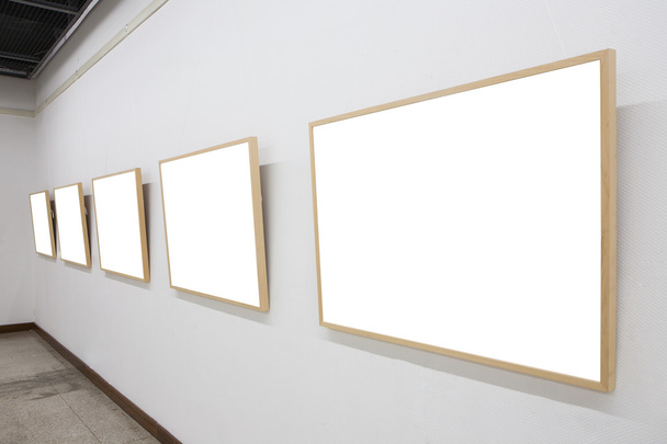 lege frames in museum - Foto, afbeelding