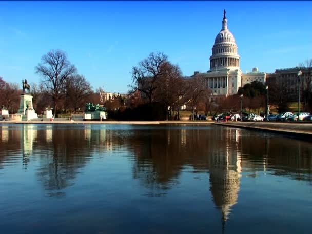 Göl ve Beyaz Saray Washington DC'de ziyaret edenler görünümünü - Video, Çekim
