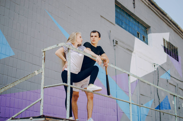 pareja haciendo actividades deportivas juntos
 - Foto, Imagen