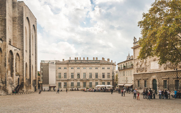 Pope Palace square in Avignon - Foto, imagen