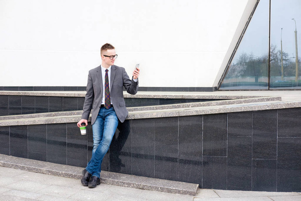 businessman talking on the phone while walking - Photo, Image