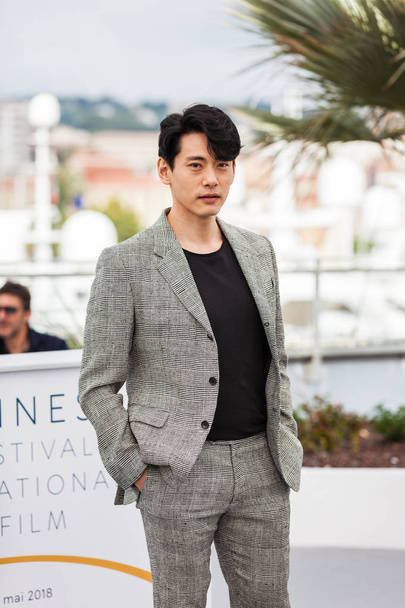 CANNES, FRANCE - MAY 10, 2018: Teo Yoo attending photocall for 'Leto' during the 71st annual Cannes Film Festival - Фото, изображение