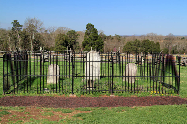 Zabity odłamkiem podczas pierwszej bitwie nad Bull Run, cywilnych Judith Carter Henry spoczywa teraz w mały cmentarz na Henry Hill House w Manassas Battlefield Park Narodowy, Virginia - Zdjęcie, obraz